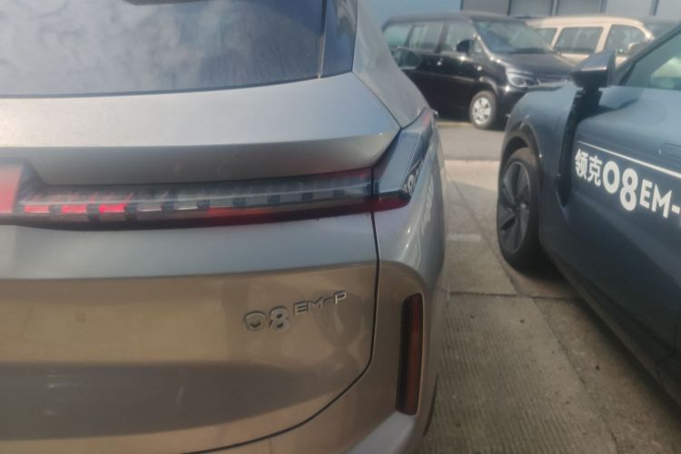 领克08 EM-P 2023款 120km 长续航Halo车身外观6006