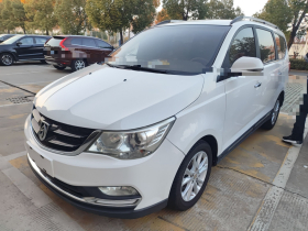 宝骏730 2016款 1.5L 手动舒适型 7座 国V