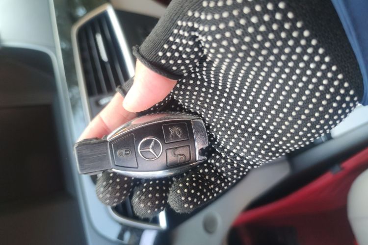 奔驰C级 2011款 C 200 CGI 时尚型中控内饰7001