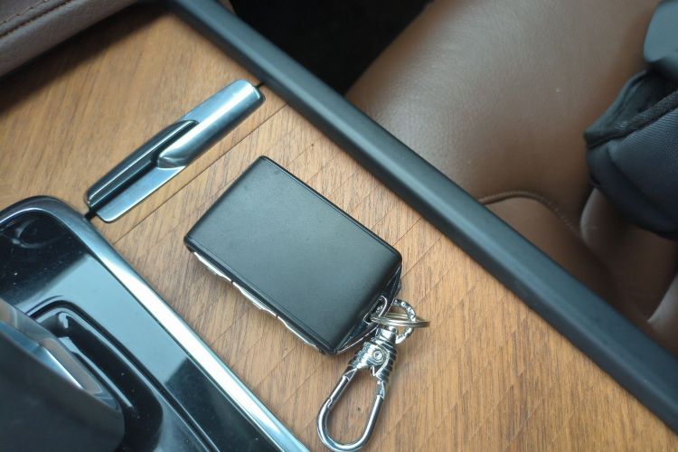 沃尔沃XC90 2022款 B5 智行豪华版 5座中控内饰7001