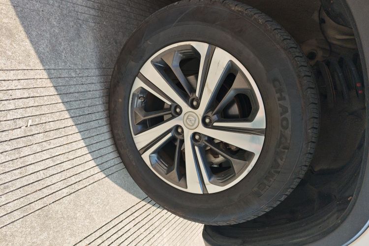 长安CS75 2020款 280T 手动智惠型 国VI车身外观10