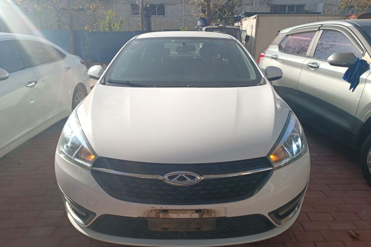 奇瑞 艾瑞泽5 2016款 1.5L CVT领潮版车身外观2