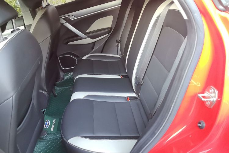 吉利汽车 缤越 2020款 PRO 240T DCT猎手中控内饰7004