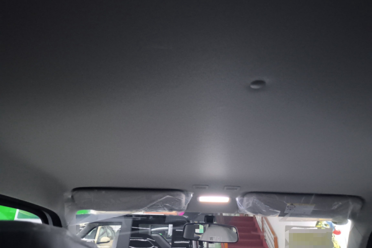 吉利银河 2025款 210km 熊猫卡丁中控内饰22