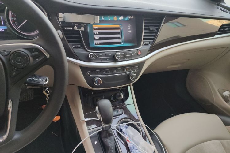 别克 威朗 2018款 三厢 15S 自动领先型中控内饰16