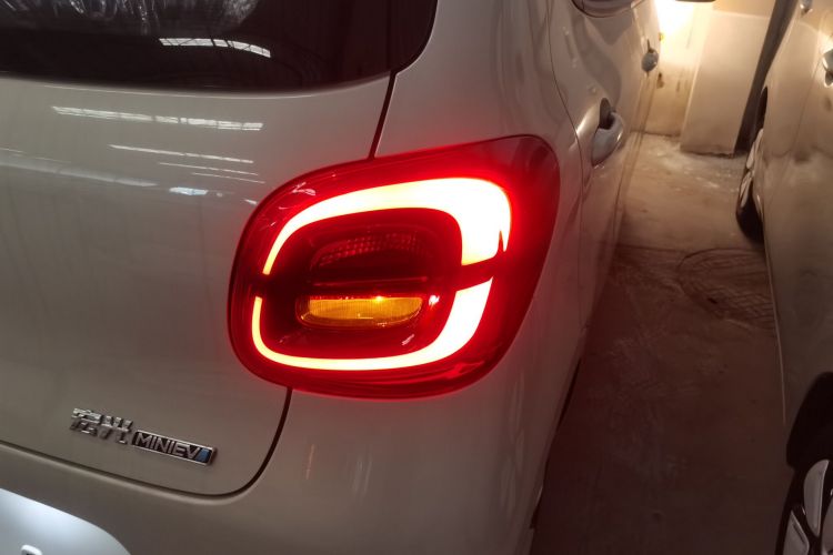 五菱汽车 宏光MINIEV 2025款 四门版 进阶款车身外观9