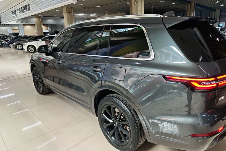 理想汽车 理想ONE 2020款 增程6座版车身外观4