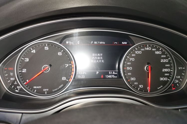 奥迪A6L 2018款 30周年年型 35 TFSI 时尚型局部细节14