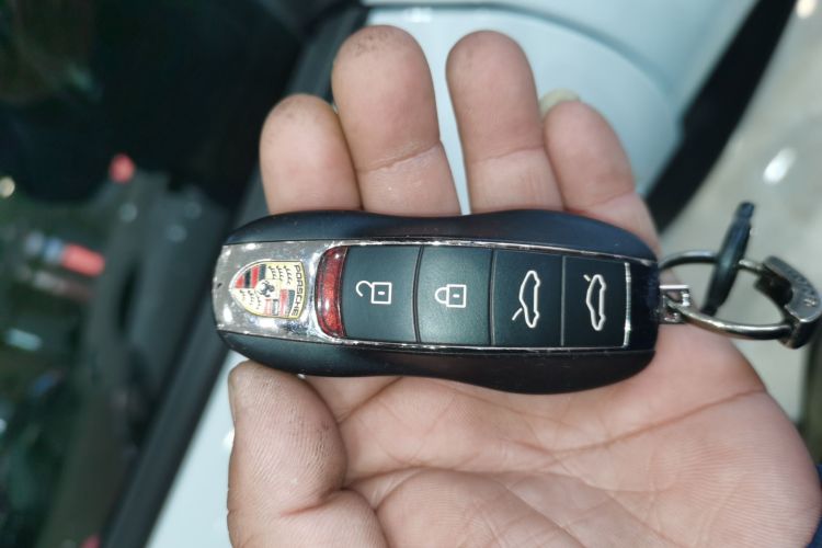 保时捷718 2022款 Boxster T 2.0T中控内饰7001