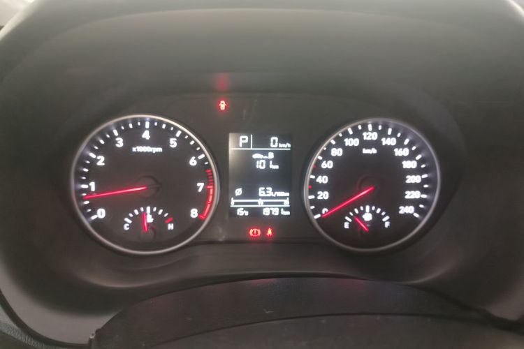 现代 悦动 2020款 1.6L 自动GL悦目版中控内饰14