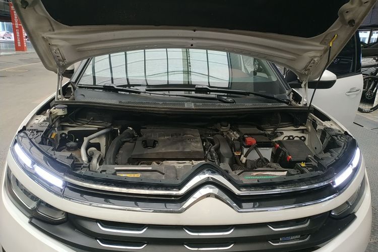 雪铁龙 天逸 C5 AIRCROSS 2017款 380THP 豪华型机舱底盘24