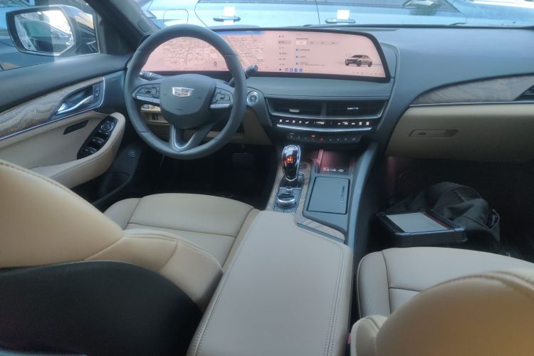 凯迪拉克CT5 2025款 28T 赛道性能版中控内饰7002