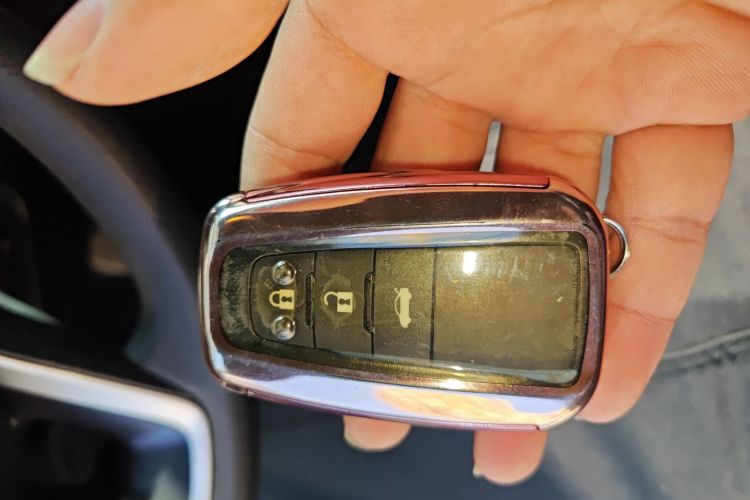 丰田 雷凌 2021款 185T CVT运动版中控内饰11