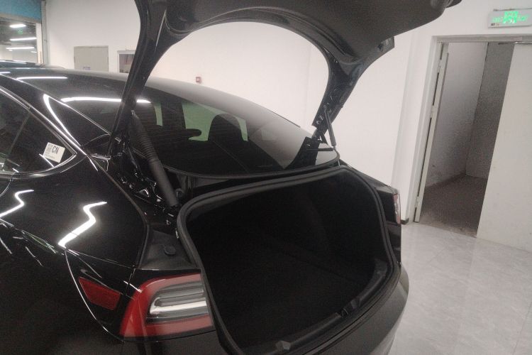 特斯拉 Model 3 2022款 后轮驱动版机舱底盘23