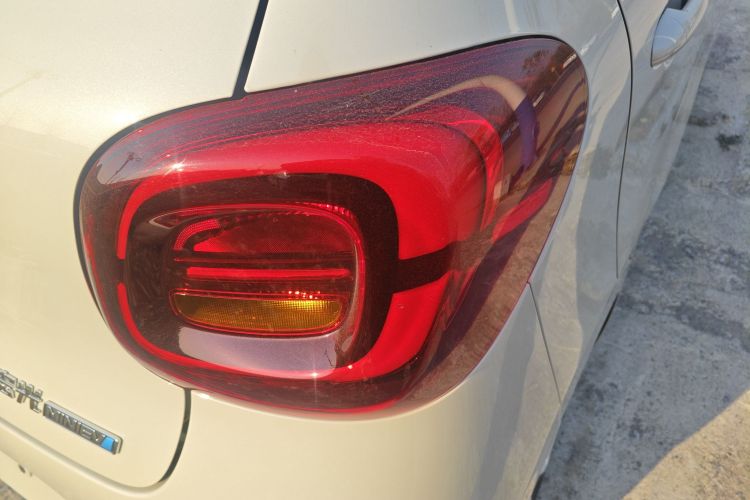 五菱汽车 宏光MINIEV 2025款 四门版 进阶款车身外观9