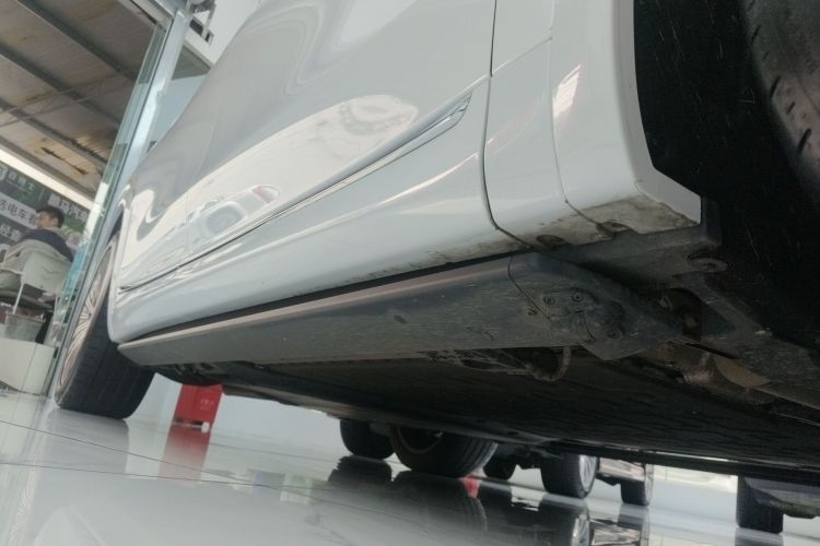 鸿蒙智行 问界M8 2025款 增程 Max+版 53.4kWh 5座版局部细节9001