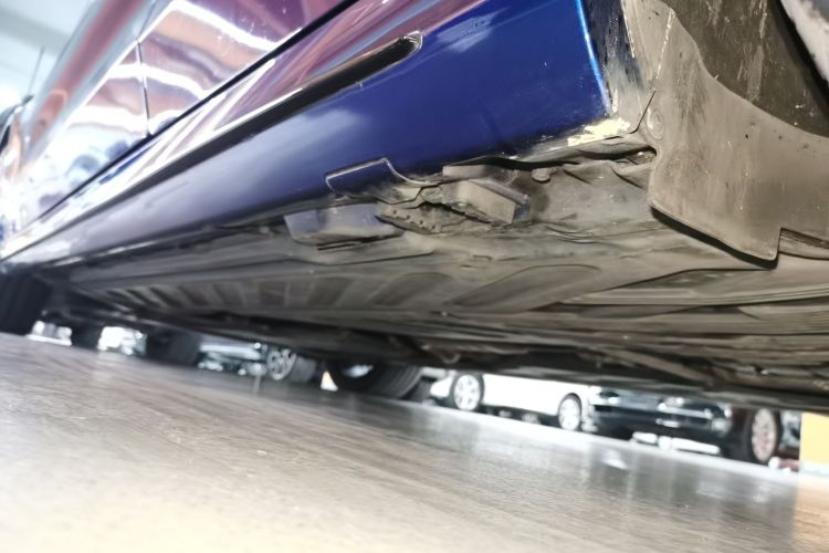 奔驰C级 2019款 C 260 运动版局部细节9002