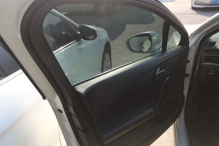 标致508 2015款 1.6THP 自动致臻版中控内饰47