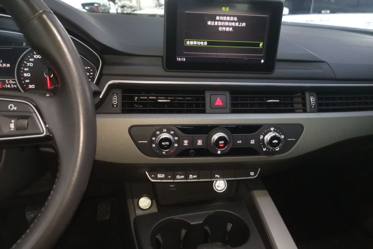 奥迪A4L 2019款 40 TFSI 进取型 国VI中控内饰16