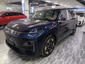 深蓝汽车 深蓝S09 2025款 后驱Ultra