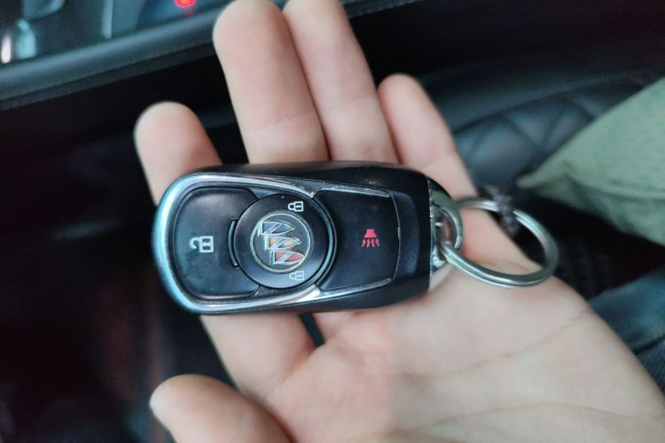 别克 昂科威 2020款 20T 两驱领先型中控内饰7001