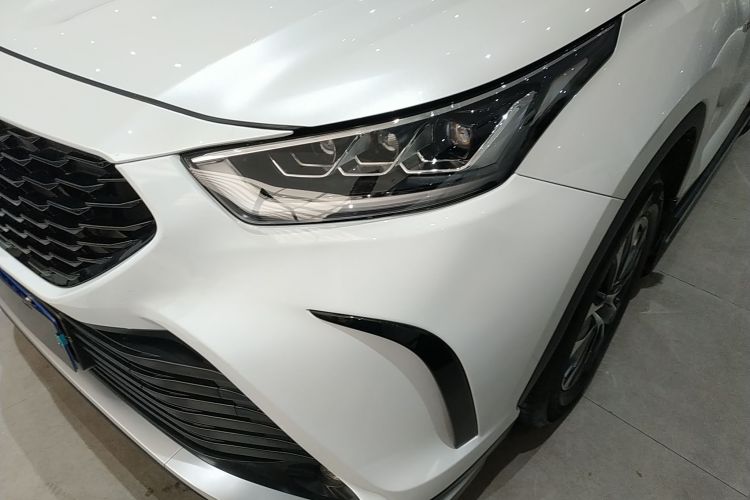 丰田 皇冠陆放 2021款 2.5L HEV四驱精英版局部细节36