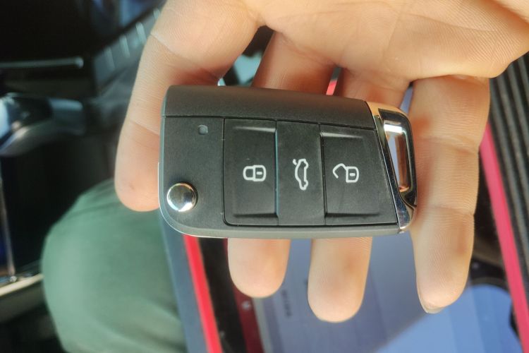 大众 帕萨特新能源 2025款 430PHEV 混动商务版中控内饰7001