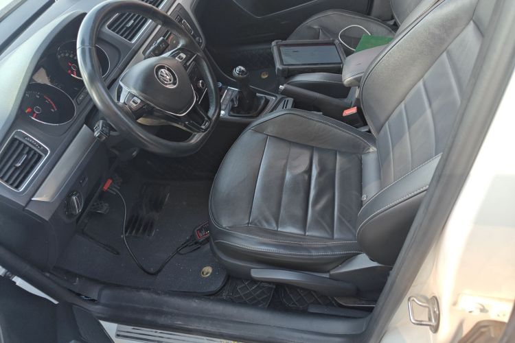 大众 朗逸 2017款 1.6L 手动舒适版中控内饰19