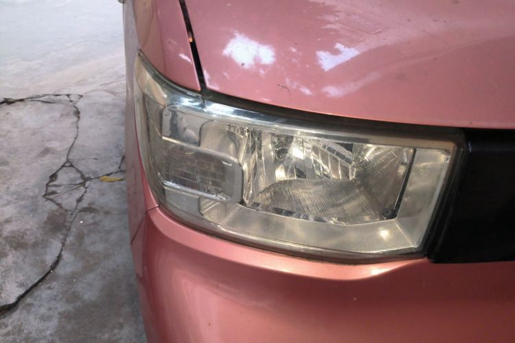 五菱汽车 宏光MINIEV 2020款 悦享款 磷酸铁锂车身外观8