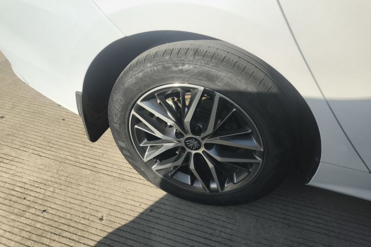 比亚迪 秦PLUS 2021款 EV 400KM 豪华型车身外观6002