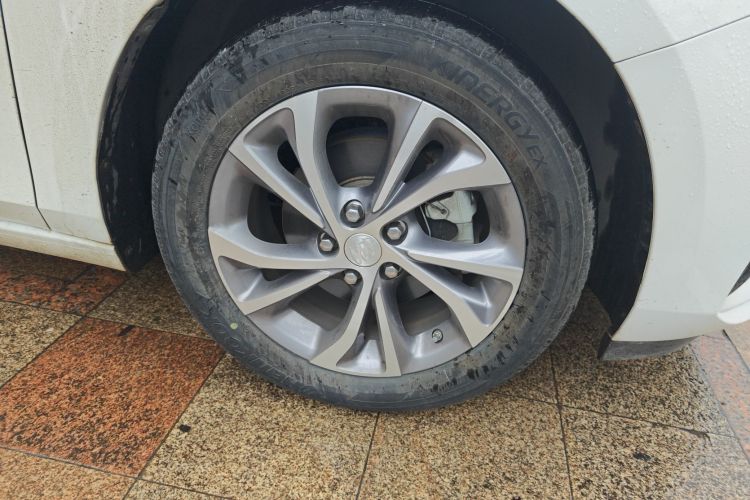 别克 威朗 2023款 Pro 乐享版车身外观10