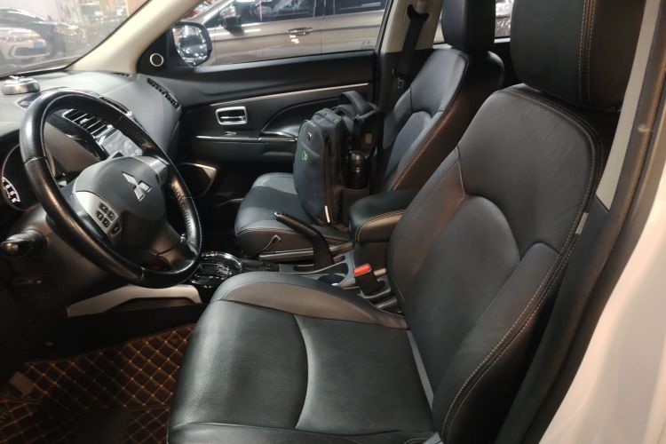 三菱 劲炫ASX 2018款 2.0L CVT两驱尊享版局部细节19