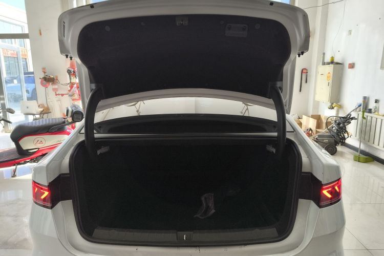 比亚迪 秦PLUS 2023款 冠军版 DM-i 120KM领先型中控内饰23