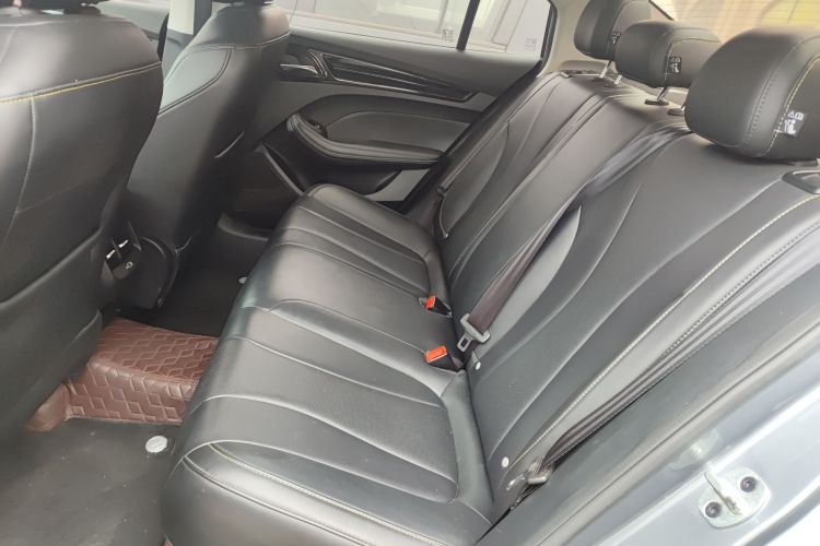 荣威i5 2021款 1.5L CVT钻石版中控内饰7004