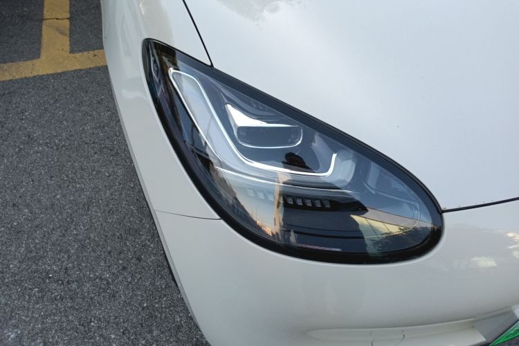 五菱汽车 五菱缤果 2023款 333km 灵犀互联+款车身外观8