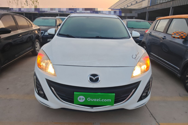 马自达3星骋 2015款 两厢 1.6L 自动精英型车身外观2