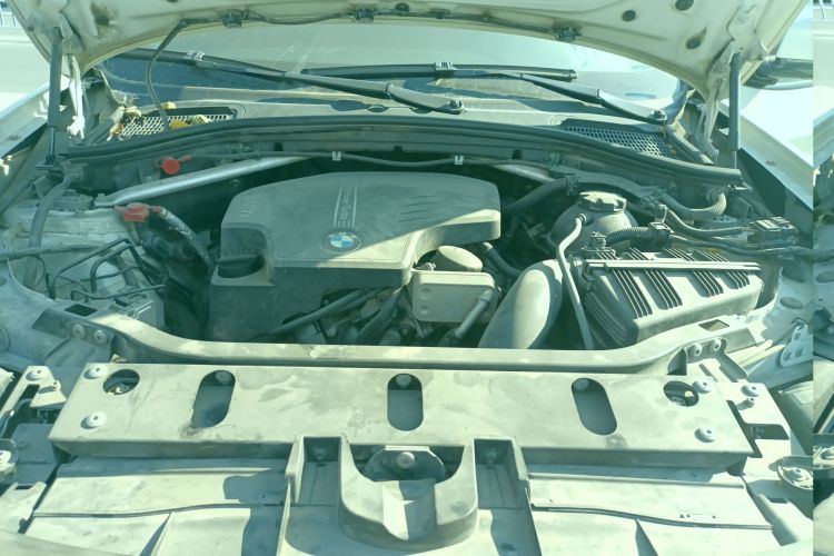 宝马X4 2016款 xDrive20i M运动型机舱底盘24