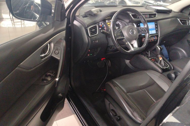 日产 逍客 2021款 2.0L CVT豪华版中控内饰7003