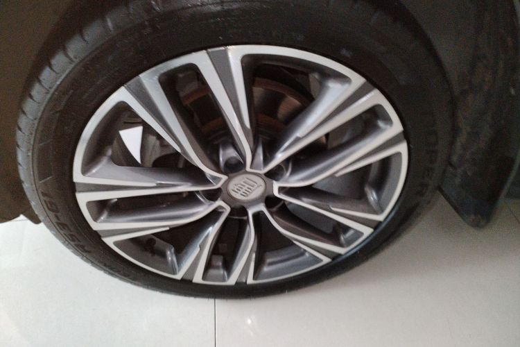 比亚迪 唐 2018款 2.0T 自动智联尊贵型 5座 国V车身外观6007