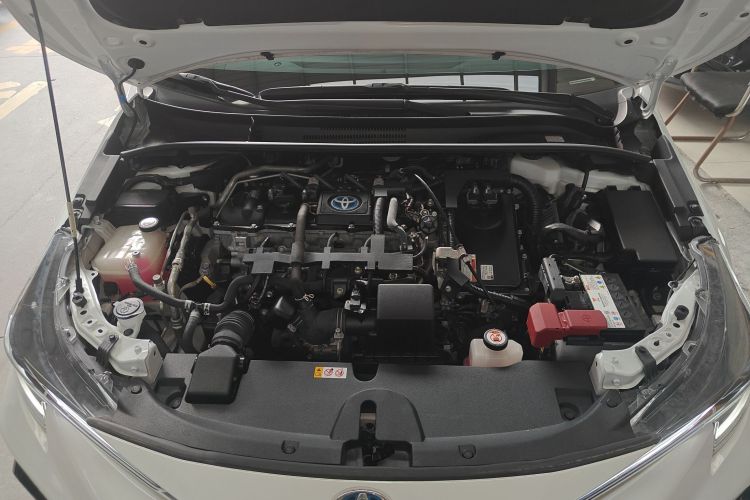 丰田 雷凌 2022款 双擎 1.8H E-CVT运动版局部细节24