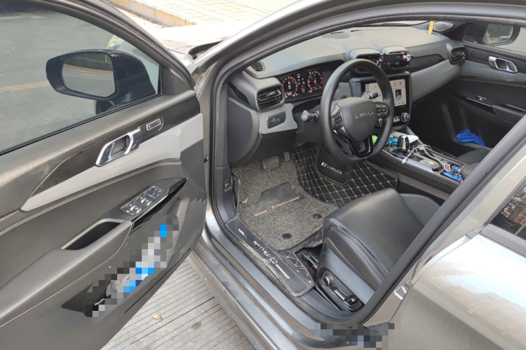 领克03 2021款 2.0TD 自动劲 冠军版中控内饰20