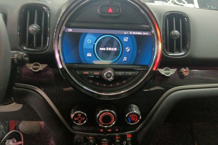 MINI Countryman 2020款 1.5T COOPER 鉴赏家中控内饰16