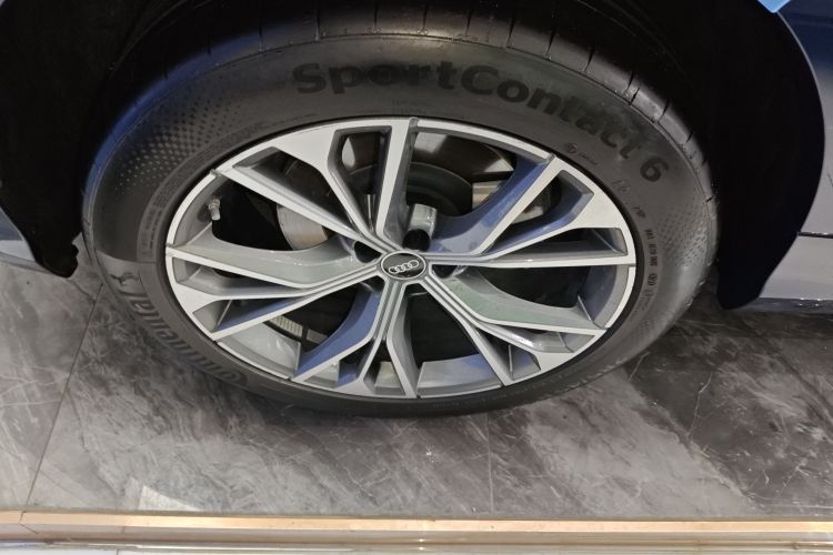 奥迪Q8 2021款 55 TFSI 豪华动感型车身外观6008