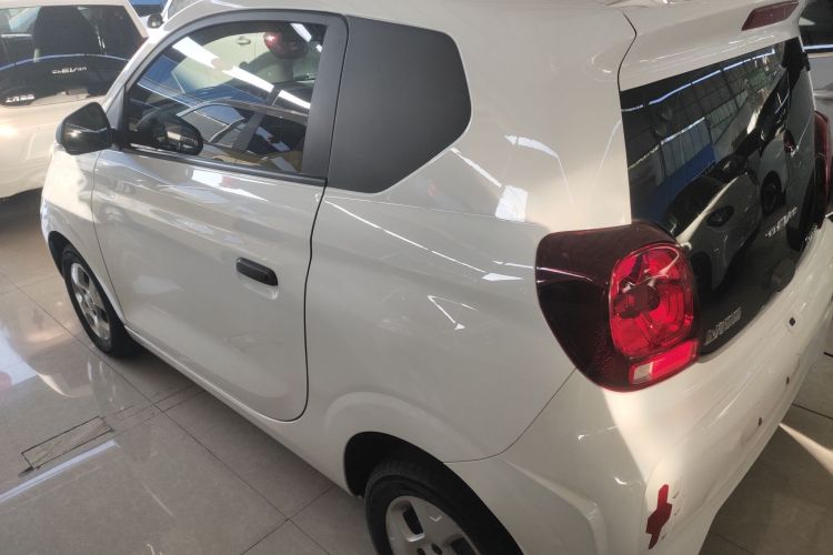 荣威 科莱威CLEVER 2021款 302km新四座超能版车身外观4