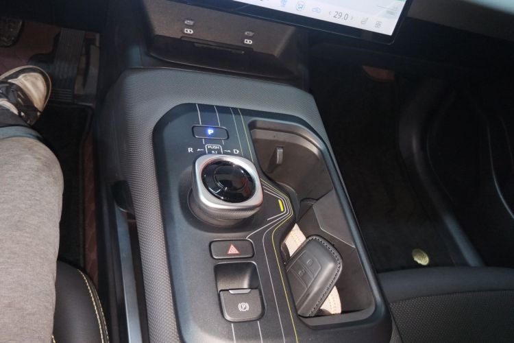 丰田bZ5 2025款 550 PRO智行版局部细节18