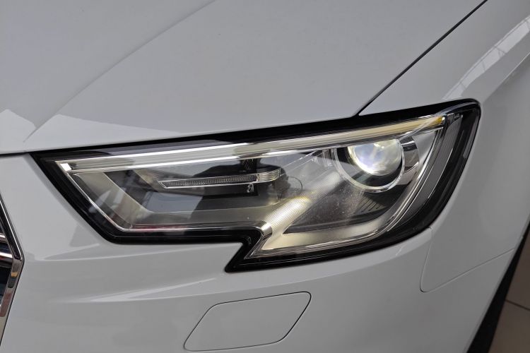 奥迪A3 2018款 30周年年型 Limousine 35 TFSI 进取型局部细节36