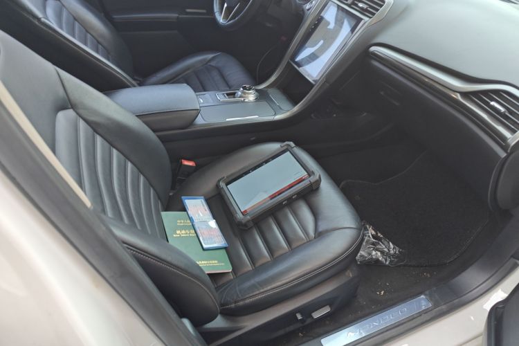 福特 蒙迪欧 2017款 改款 EcoBoost 180 时尚型局部细节41