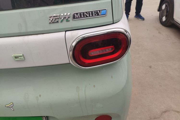 五菱汽车 宏光MINIEV 2024款 第三代 215km 进阶版车身外观9