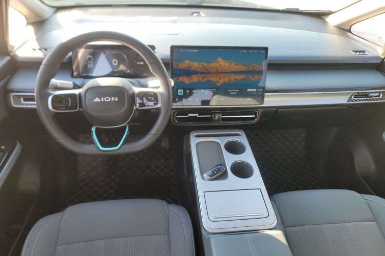 埃安 AION Y 2025款 Plus 510 乐享版 58.9kWh中控内饰7002
