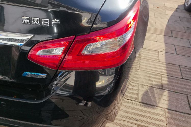 日产 天籁 2016款 改款 2.0L XL舒适版车身外观9